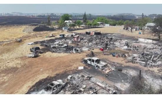 Калифорниад гарсан түймрийн улмаас зарим зам хаагджээ