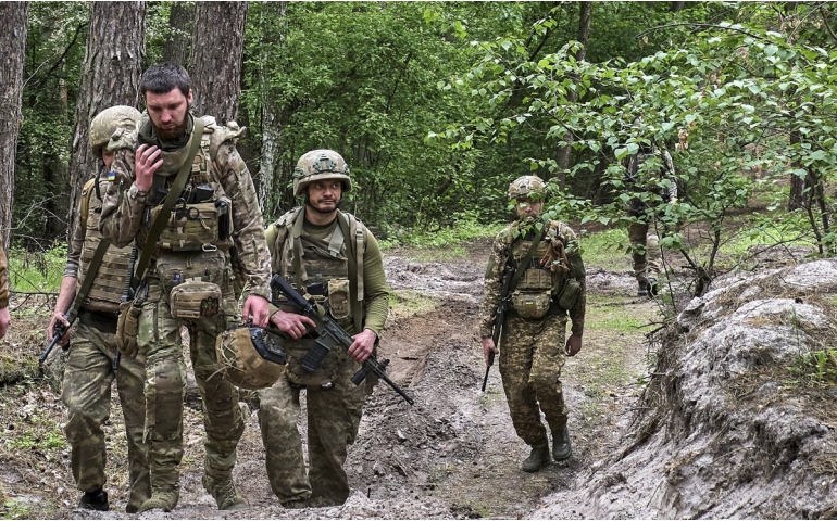 Украины армид зүтгэж байсан орос эхнэр, нөхөр хоёр Литва улсаас орогнол хүсэв