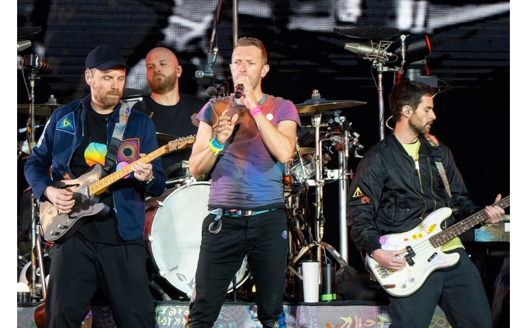 “Coldplay” хамтлаг байгальд ээлтэй цомог гаргана