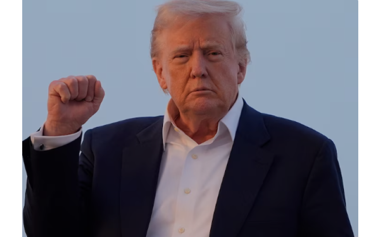 Дональд Трамп гадаадын кинонд 100 хувийн татвар ногдуулахаа мэдэгдэв
